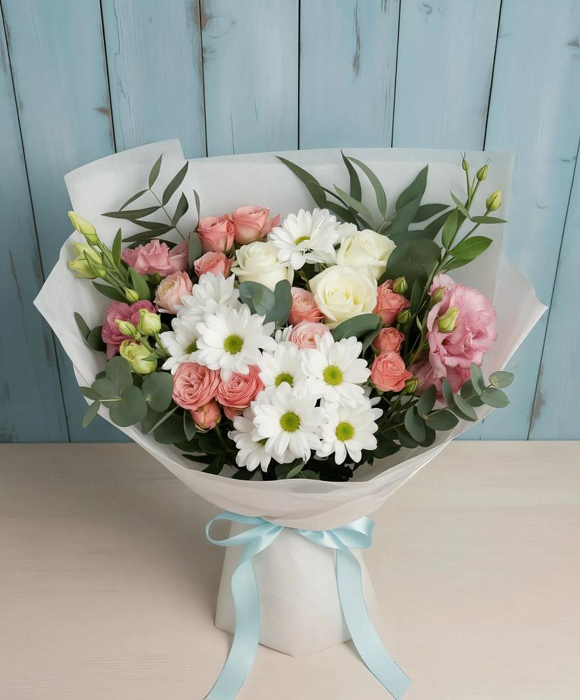 Букет цветов из: Розы, Лизиантусы и Хризантемы в Ахметовскую