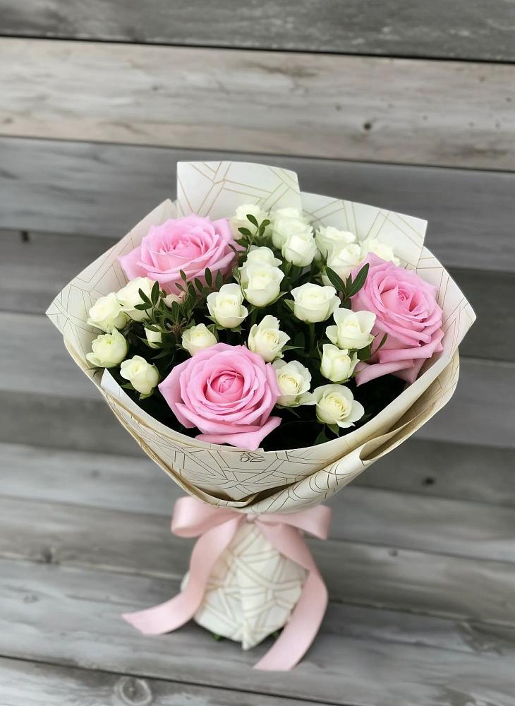 Букет цветов из: Розы в Ахметовскую