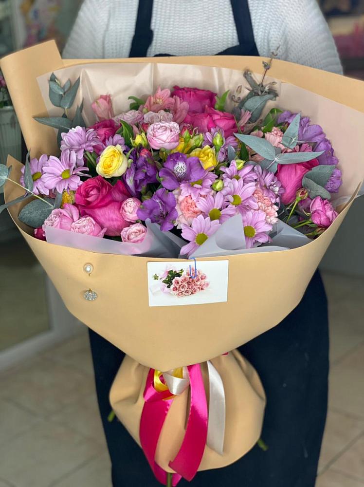 Букет цветов из: Хризантемы, Гвоздики и Альстромерии в Ахметовскую