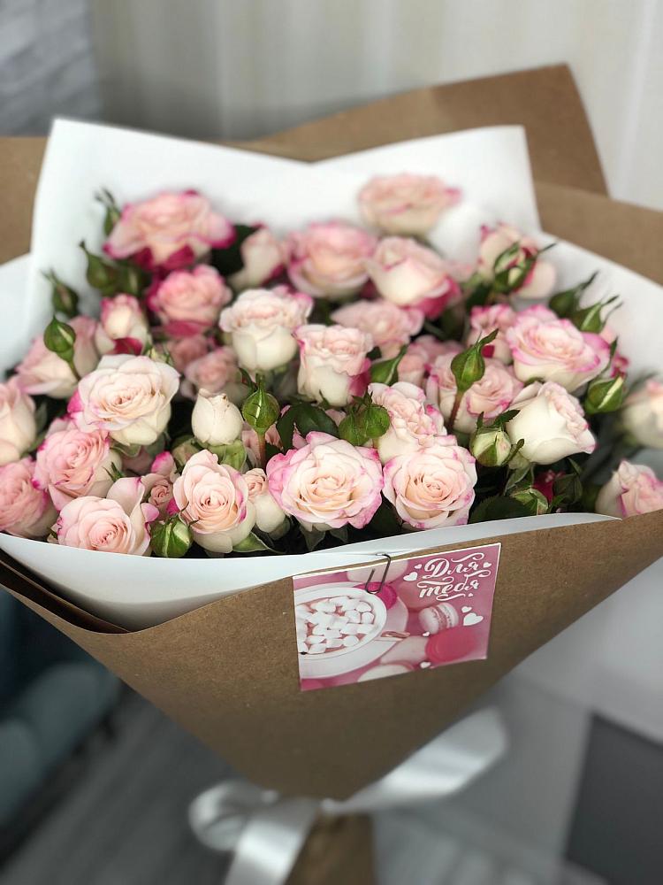 Букет цветов из: Розы в Ахметовскую