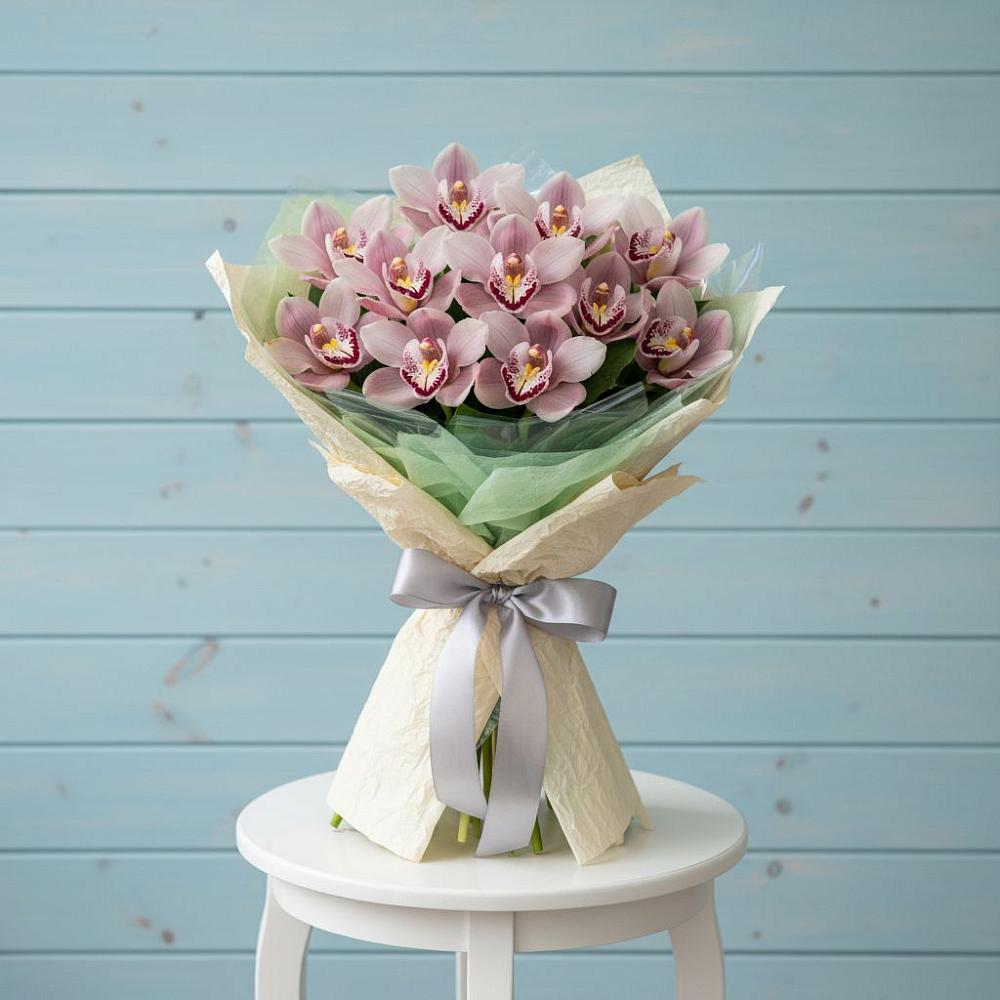 Букет цветов из: Орхидеи и Розы в Ахметовскую