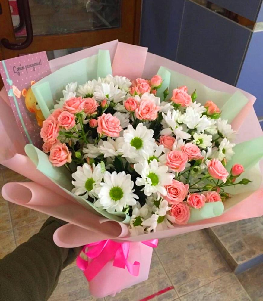 Букет цветов из: Розы и Хризантемы в Ахметовскую