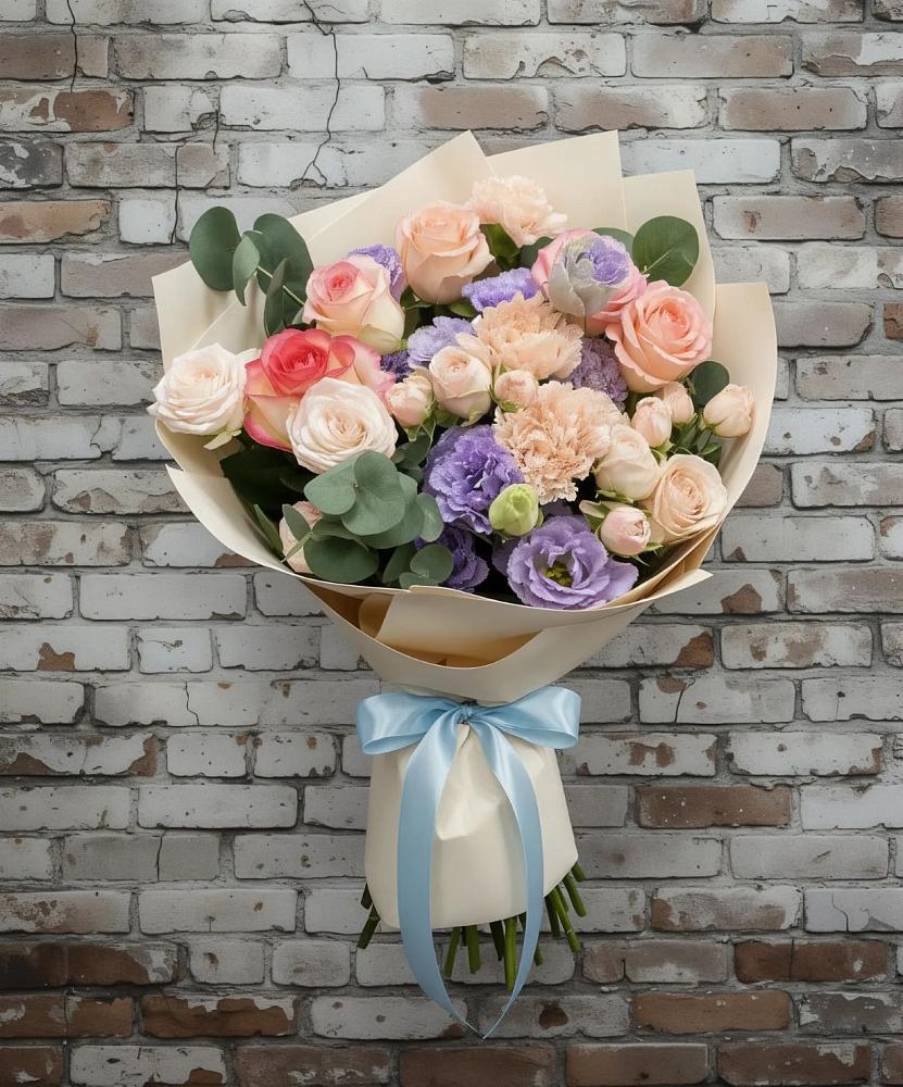 Букет цветов из: Розы, Лизиантусы и Гвоздики в Ахметовскую