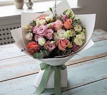 Букет цветов из:  Розы, Лизиантусы и Гвоздики в Ахметовскую