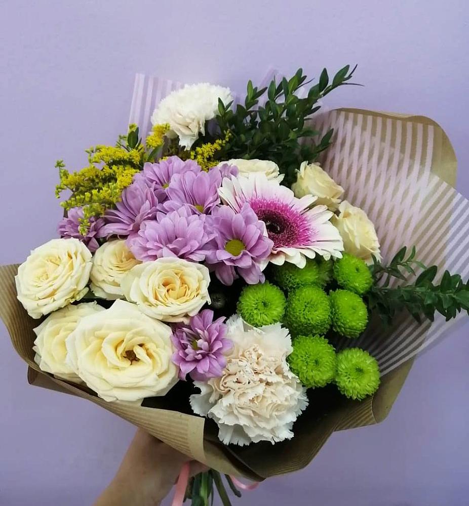 Букет цветов из: Хризантемы, Розы, Гвоздики и Герберы в Ахметовскую