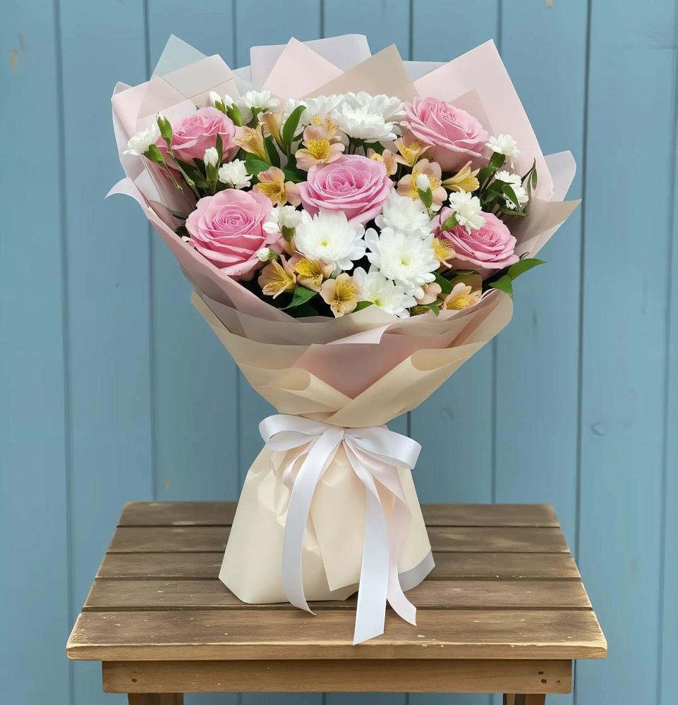 Букет цветов из: Гвоздики, Орхидеи и Розы в Ахметовскую