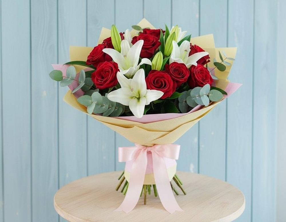 Букет цветов из: Лилии и Розы в Ахметовскую